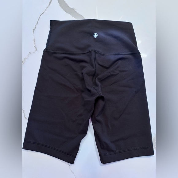 Lululemon Align™ High-Rise Short 8" - Sz 4 - Picture 5 of 8